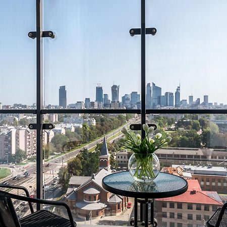 Wola Tower Deluxe Separate Bedroom With Free Garage - By Perfect Apart وارسو المظهر الخارجي الصورة