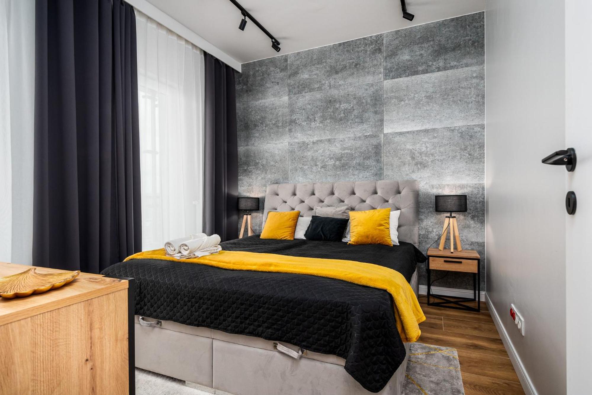 Wola Tower Deluxe Separate Bedroom With Free Garage - By Perfect Apart وارسو المظهر الخارجي الصورة